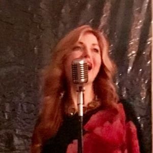 Meet your Posher, Adriana samargia